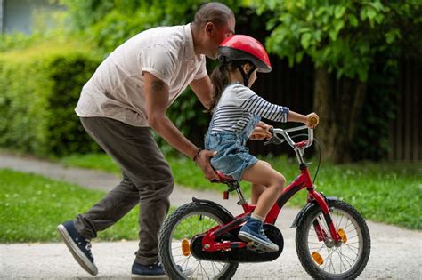 what do kids do in kindergarten? does it matter if they learn to ride a bike?